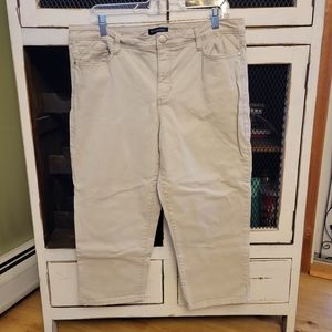 Bandalino cropped pants